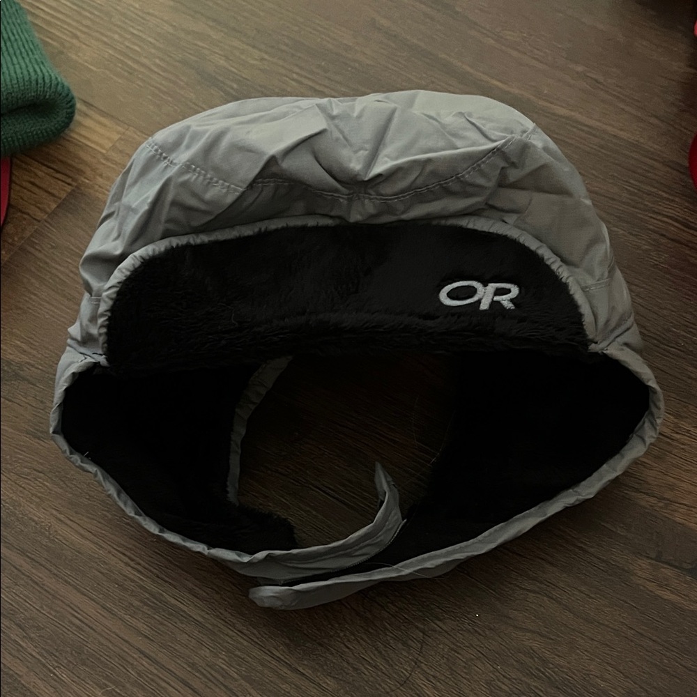 Gray Outdoor research Winter Hat, amazing!!